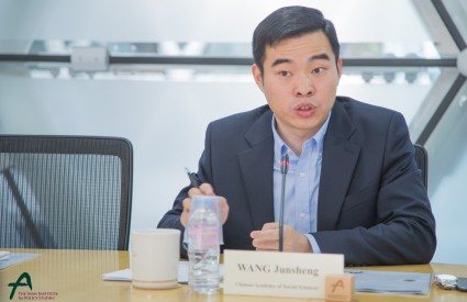 Roundtable with <br />Dr. Wang Junsheng